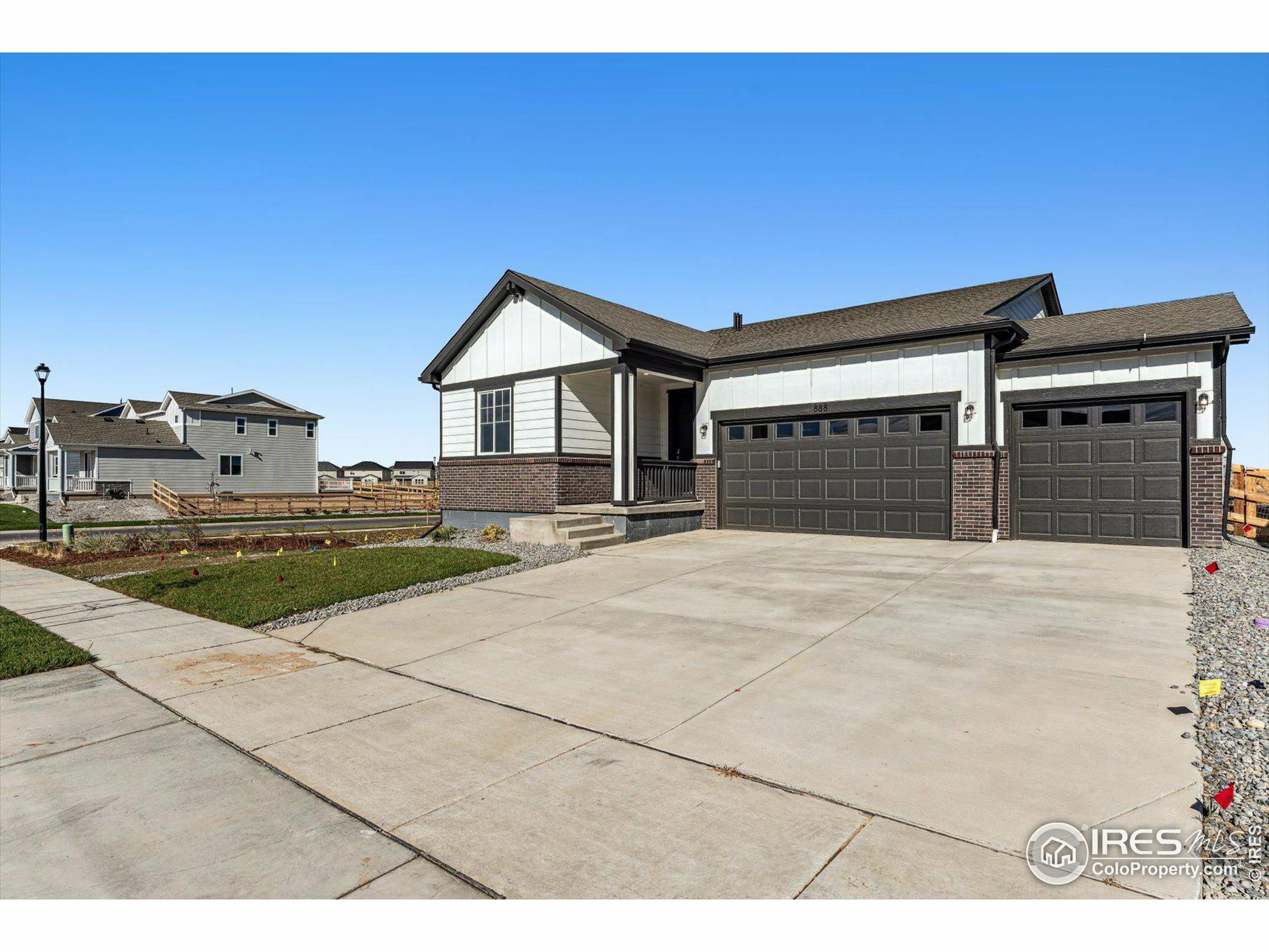 Property Photo:  888 Hummocky Way  CO 80550 