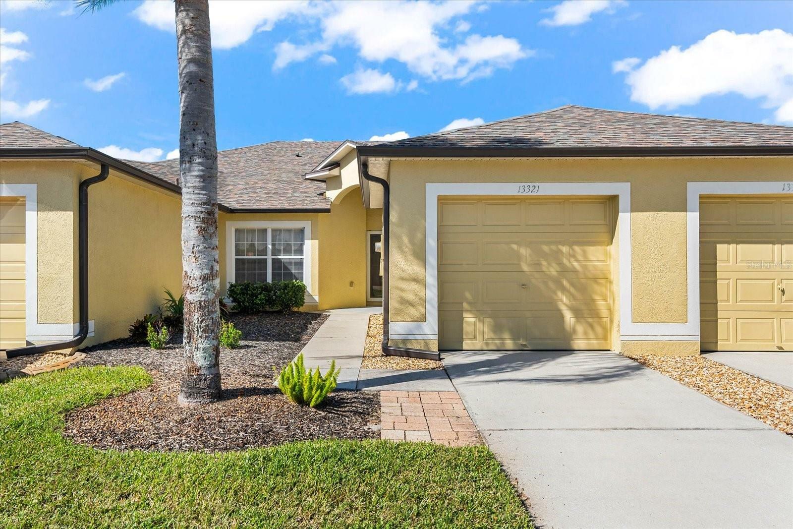 Property Photo:  13321 Ashbark Court  FL 33579 