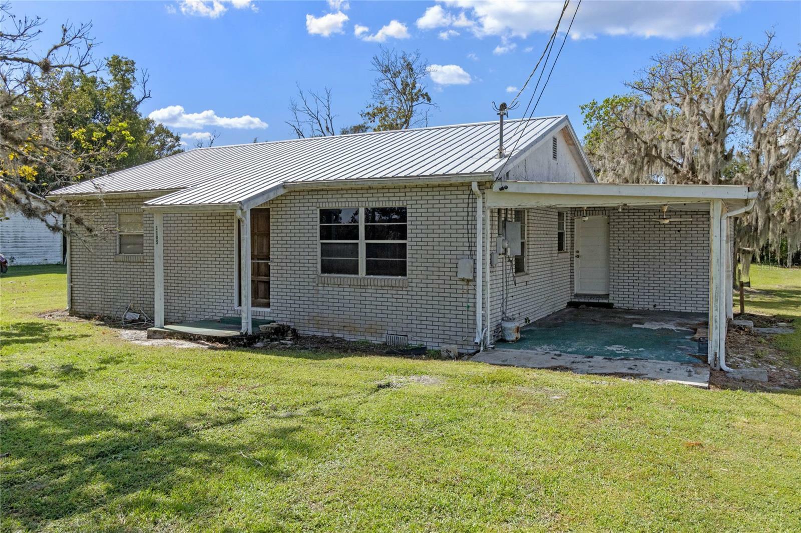 Property Photo:  1105 Evenhouse Road  FL 33850 