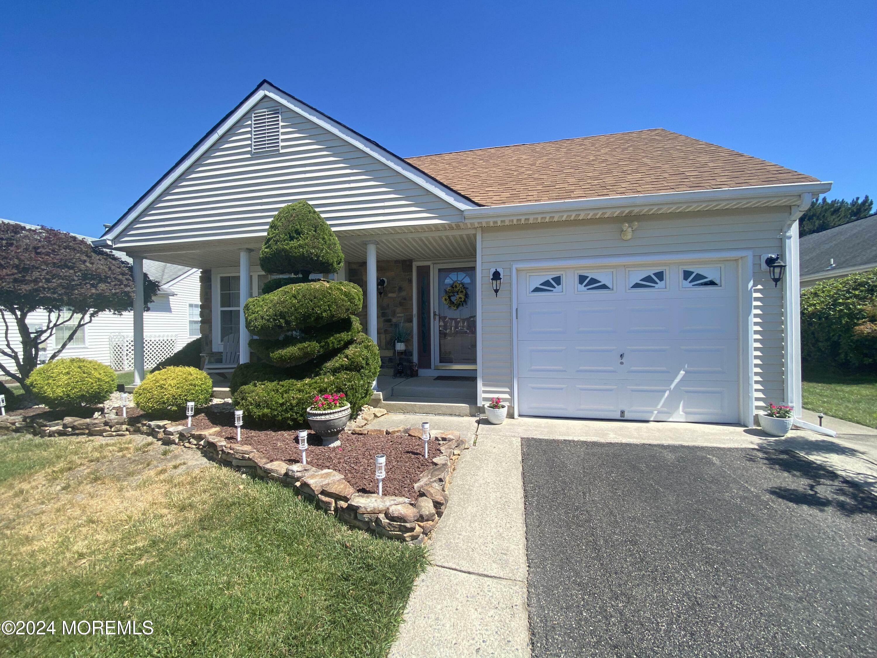 Property Photo:  88 Portsmouth Drive  NJ 08757 