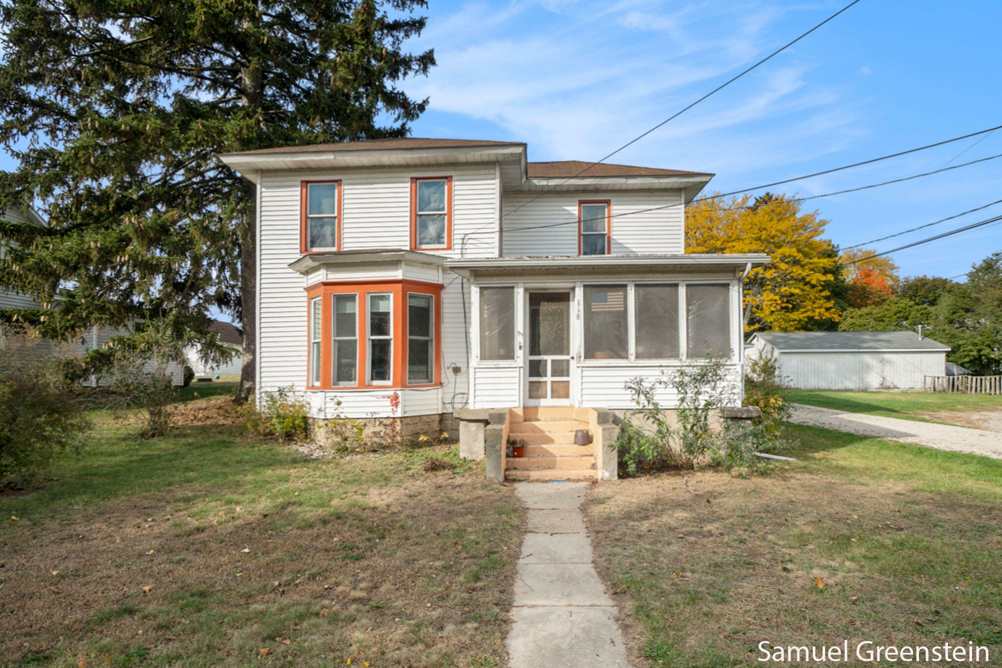 Property Photo:  118 South Street  MI 49408 