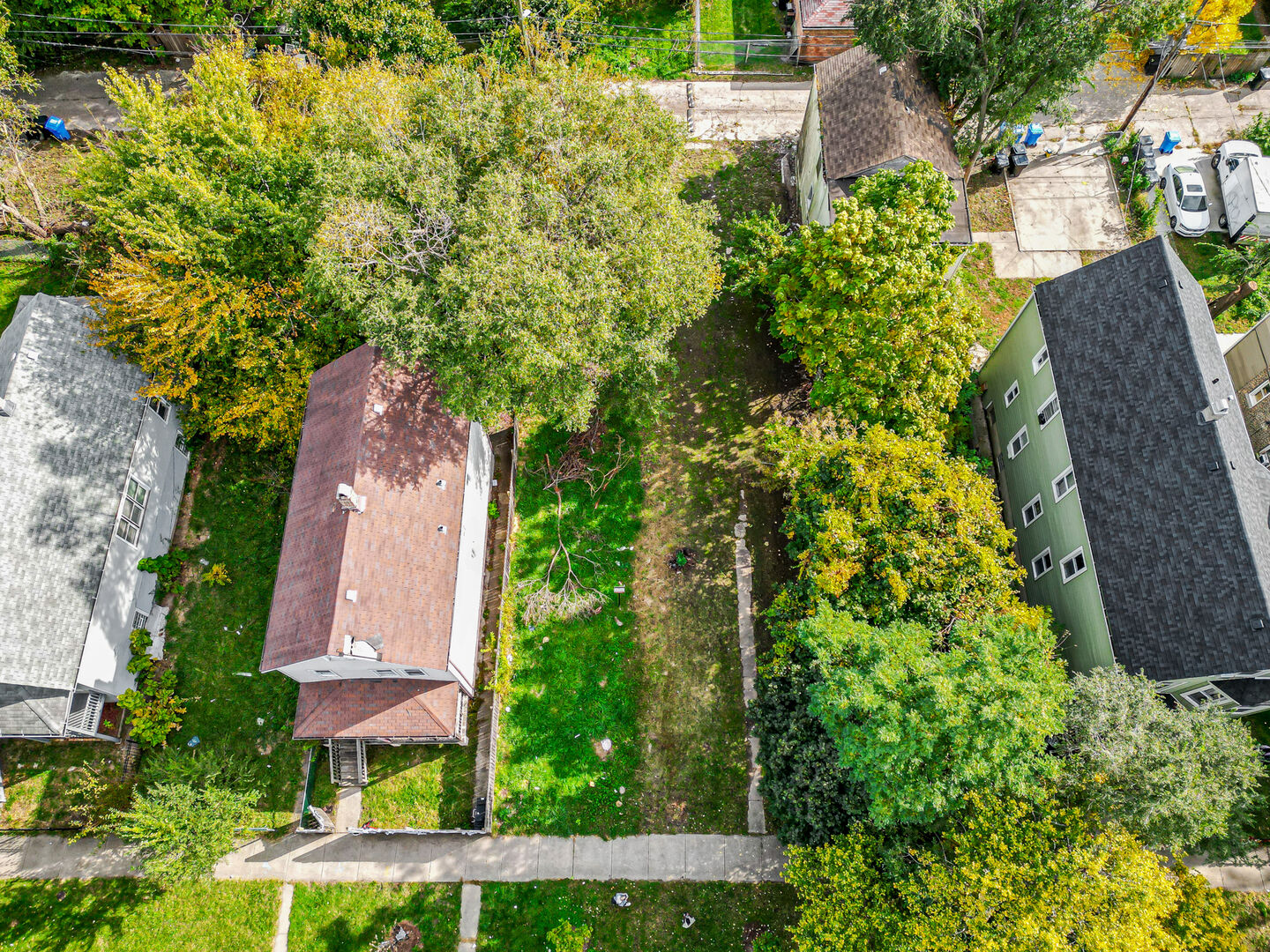 Property Photo:  8143 S Muskegon Avenue  IL 60617 