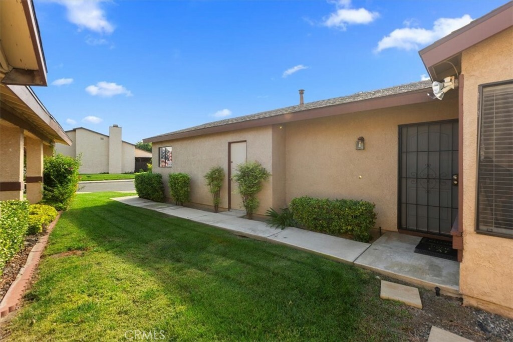 Property Photo:  29192 Murrieta Road  CA 92586 