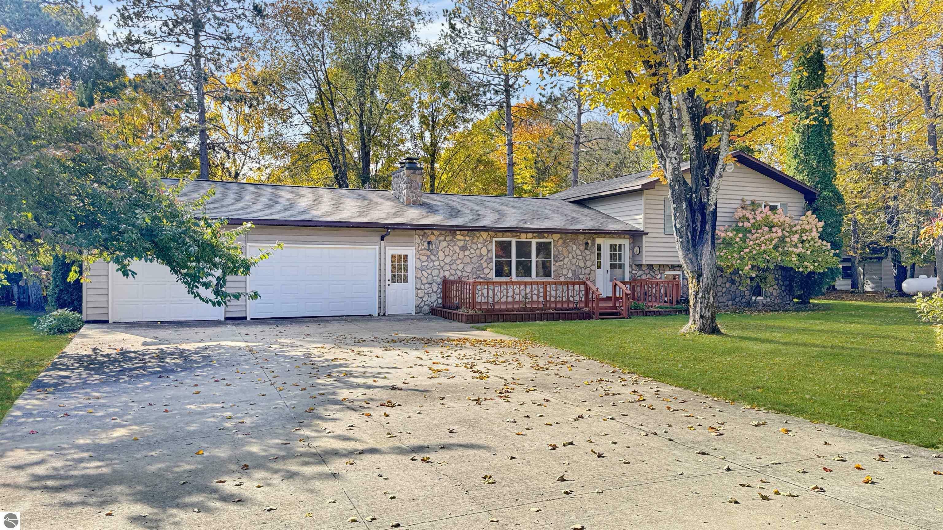 Property Photo:  580 E 32 Road  MI 49601 