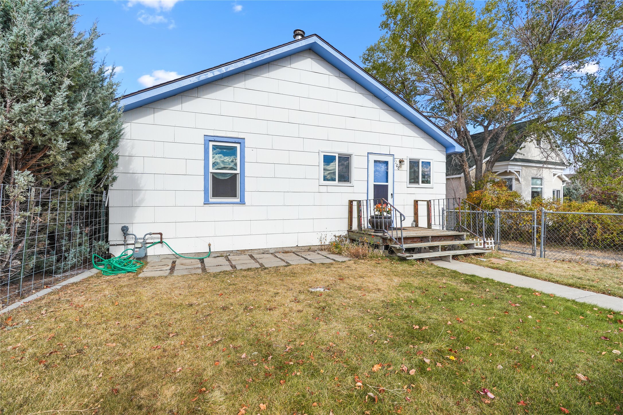 Property Photo:  1208 Poplar Street  MT 59601 