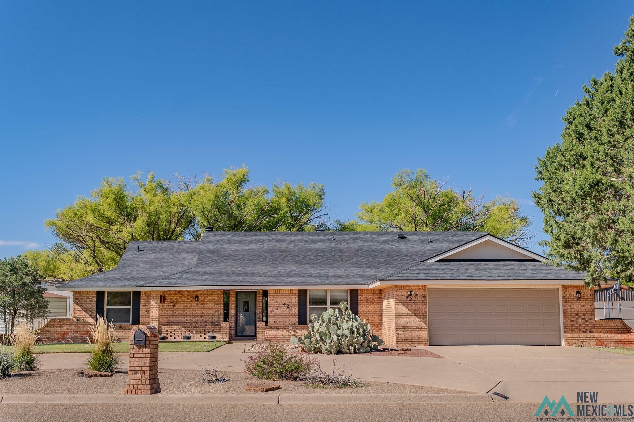 Property Photo:  421 Diamondhead Drive  NM 88101 