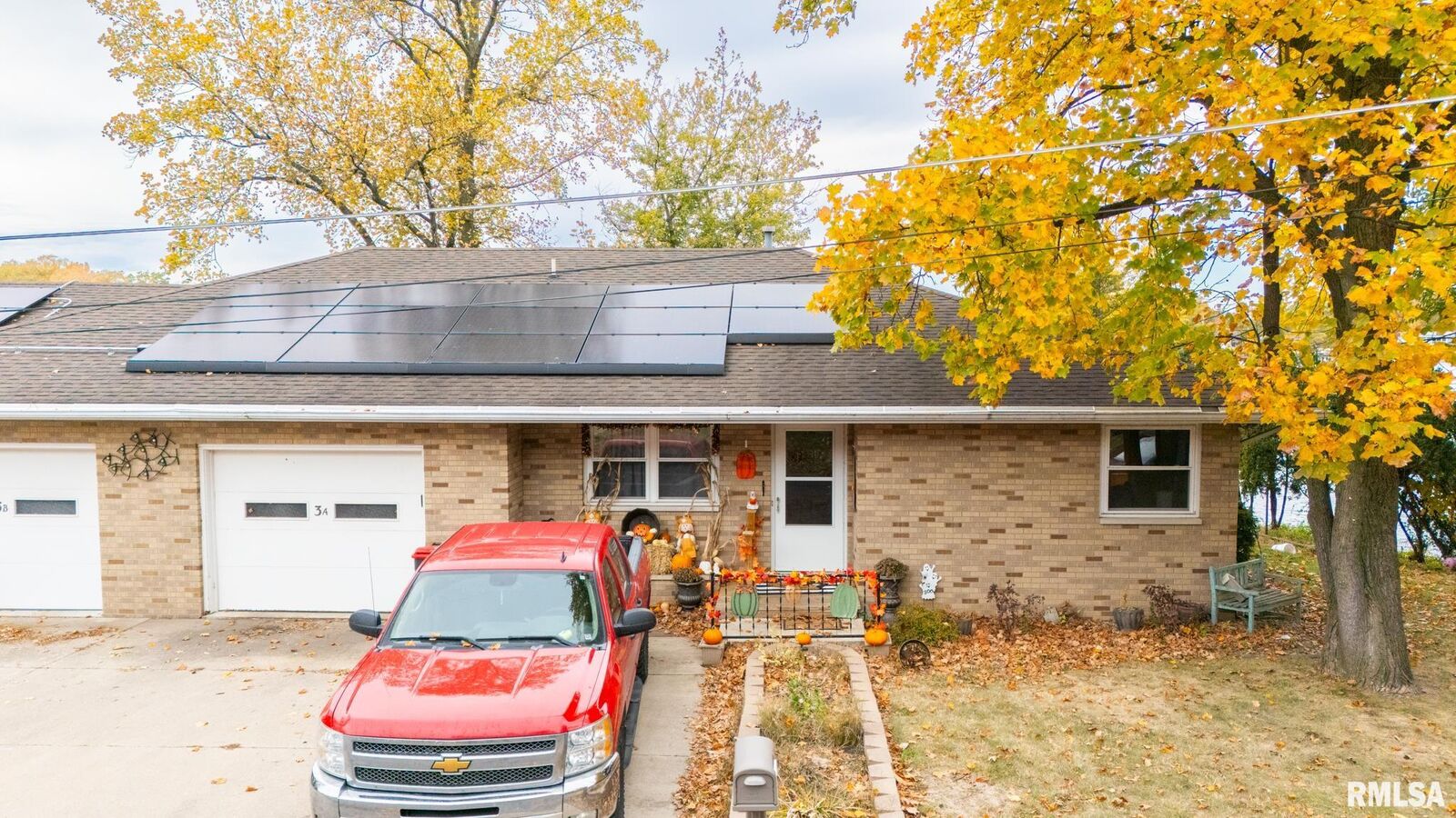 Property Photo:  3 Rosewood Lane A  IL 61554