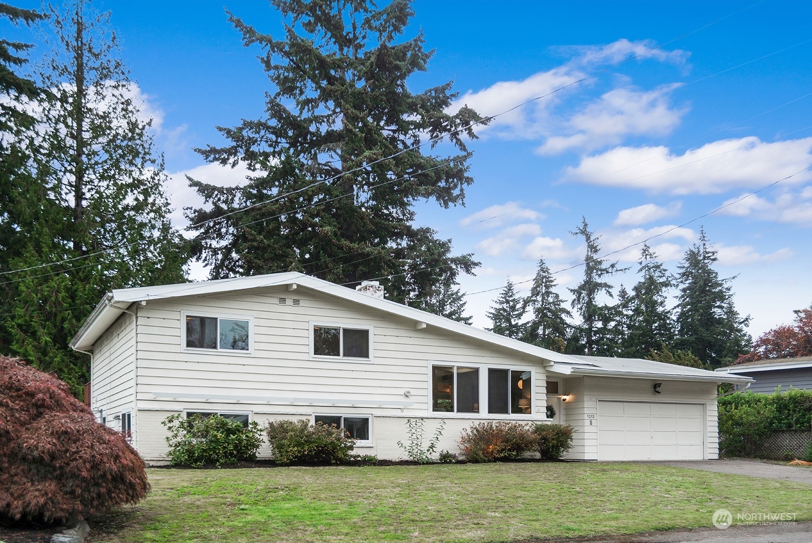 Property Photo:  5232 120th Avenue SE  WA 98006 