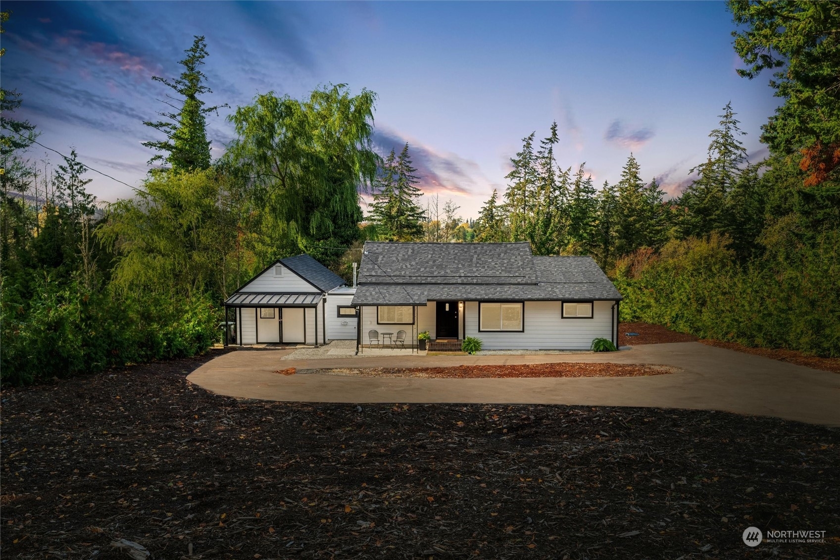 Property Photo:  1302 34th Street  WA 98229 