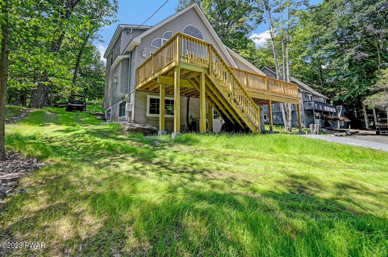 Property Photo: 1202 Wallenpaupack Drive PA 18436