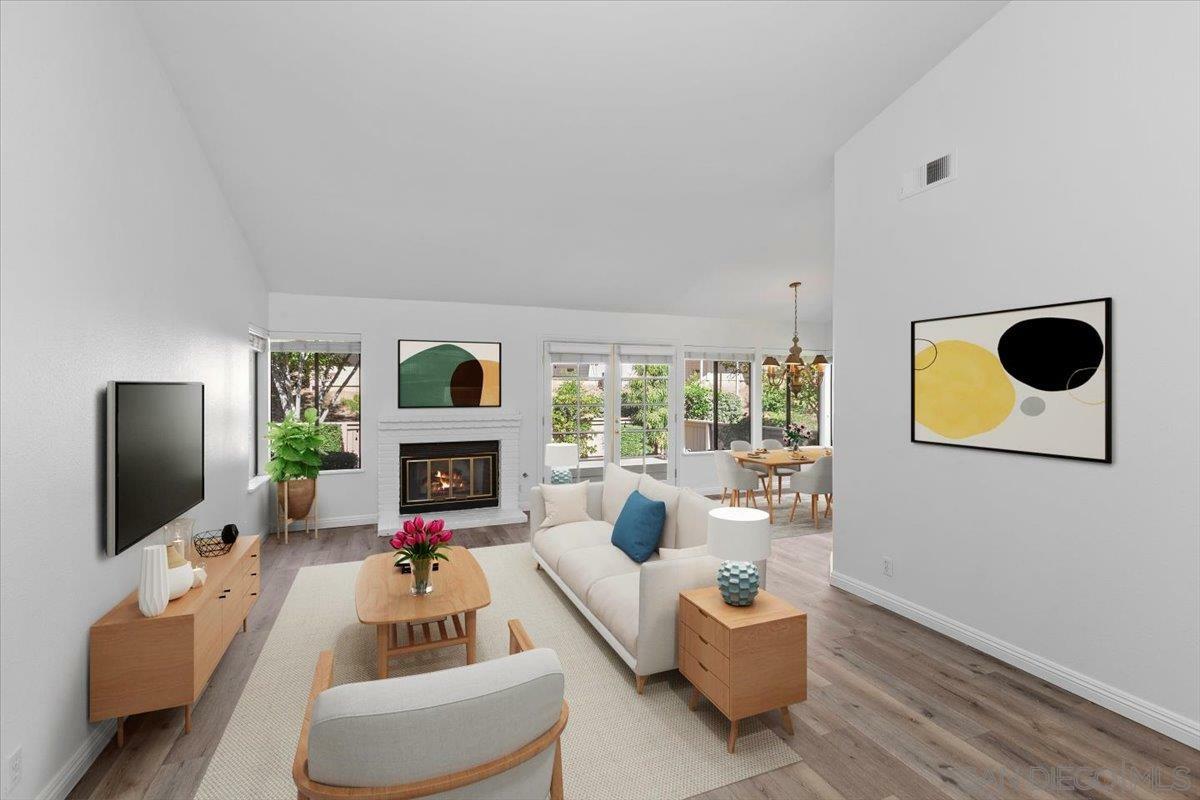 Property Photo: 350 Conifer Gln CA 92026
