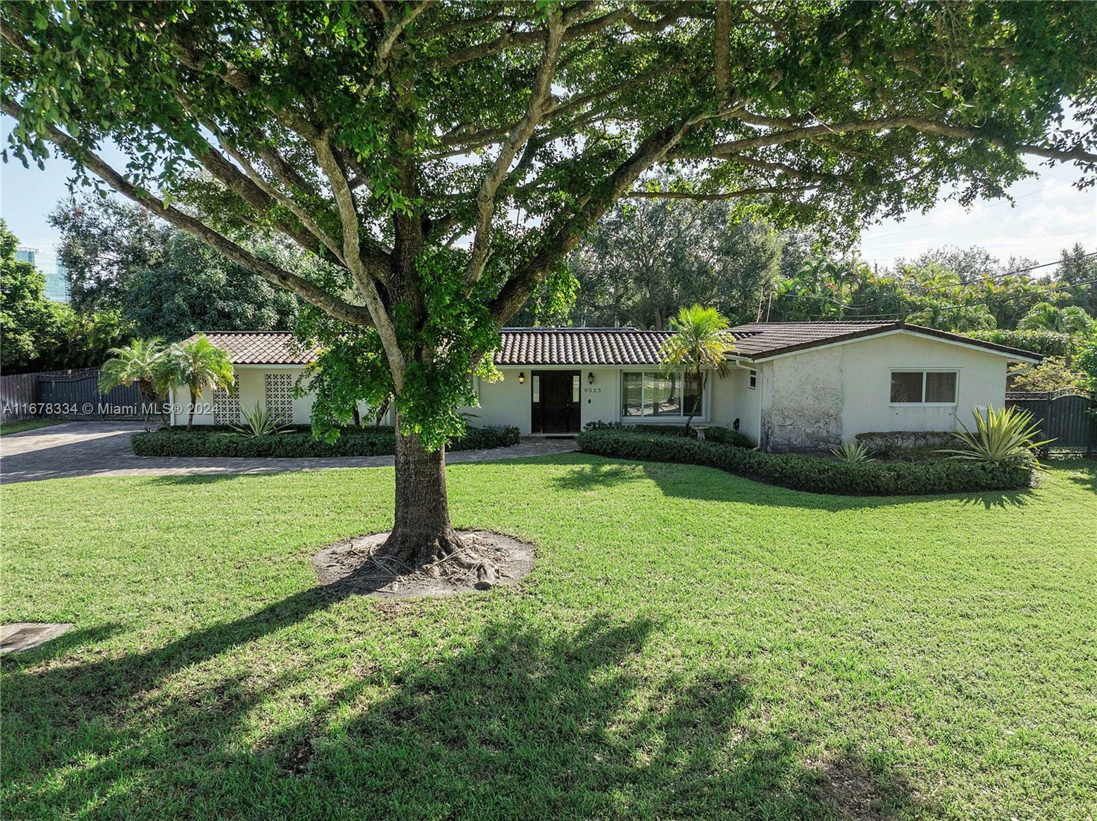 Property Photo:  9525 SW 79th Ct  FL 33156 