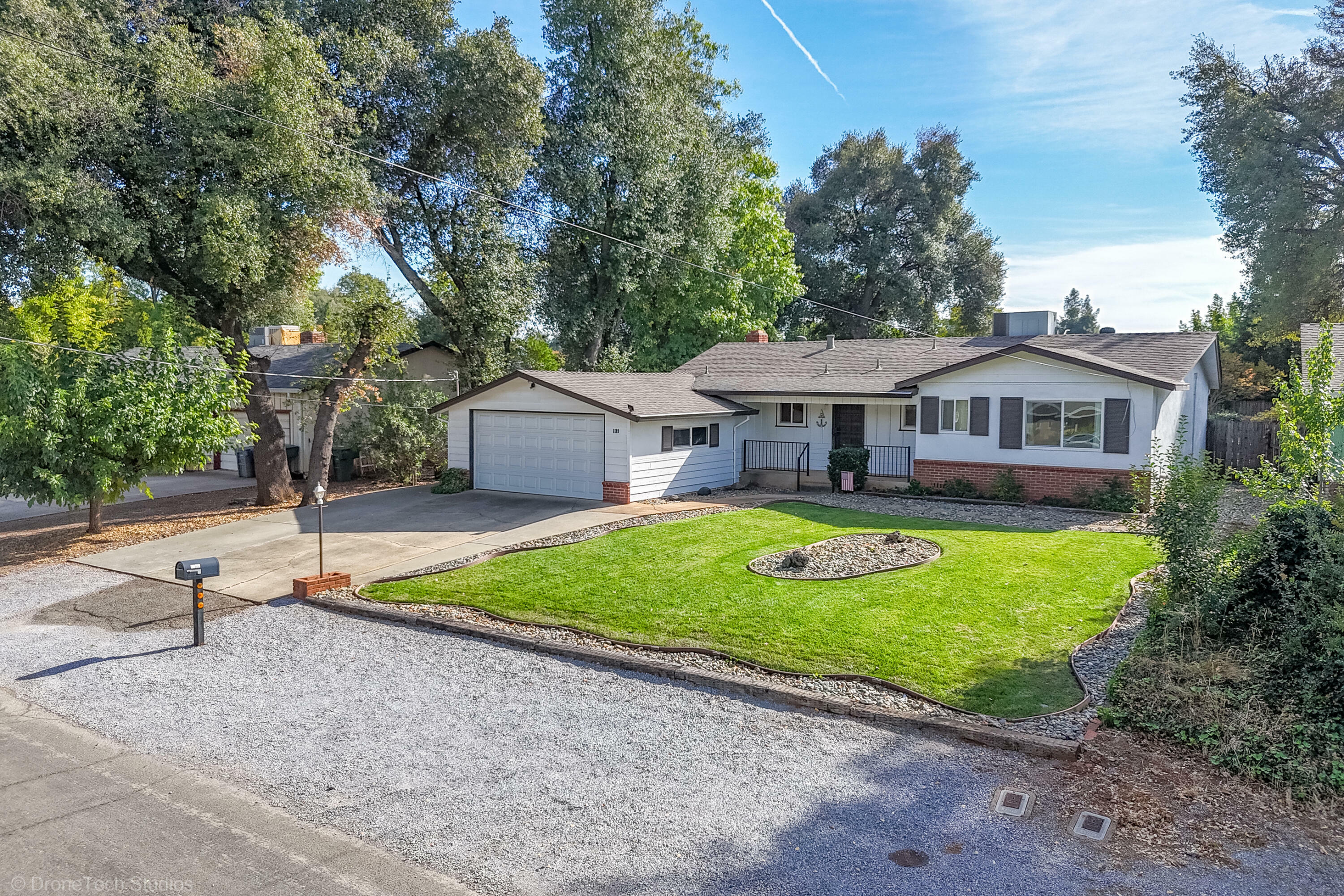 1189 De Moll Drive  Redding CA 96002 photo