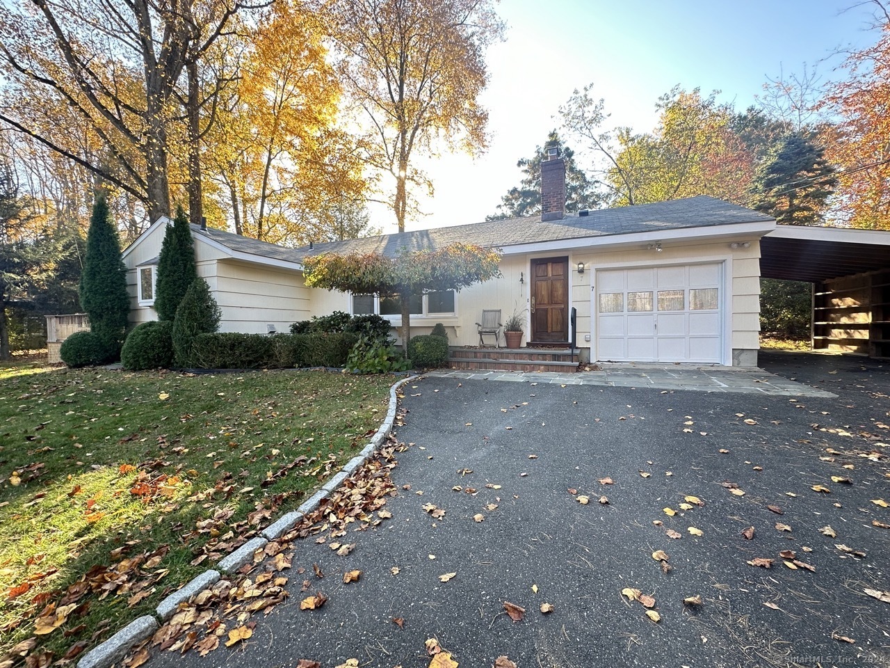 Property Photo:  7 Peaceful Lane  CT 06851 