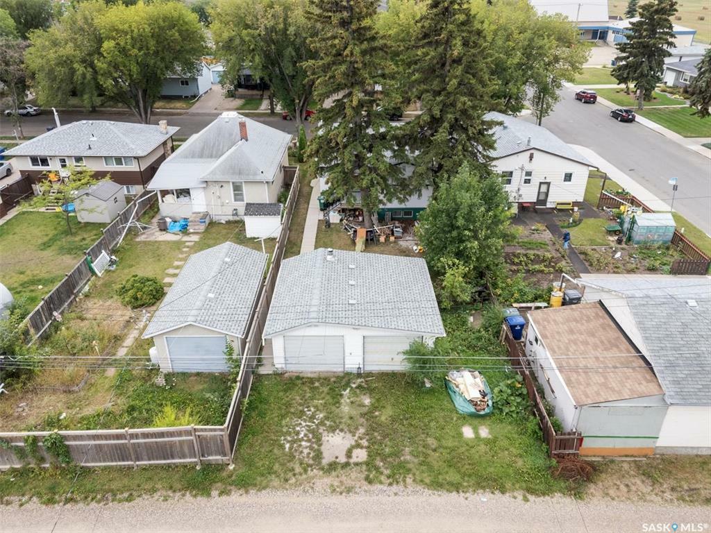 Property Photo:  134 106th Street W  SK S7N 1N7 