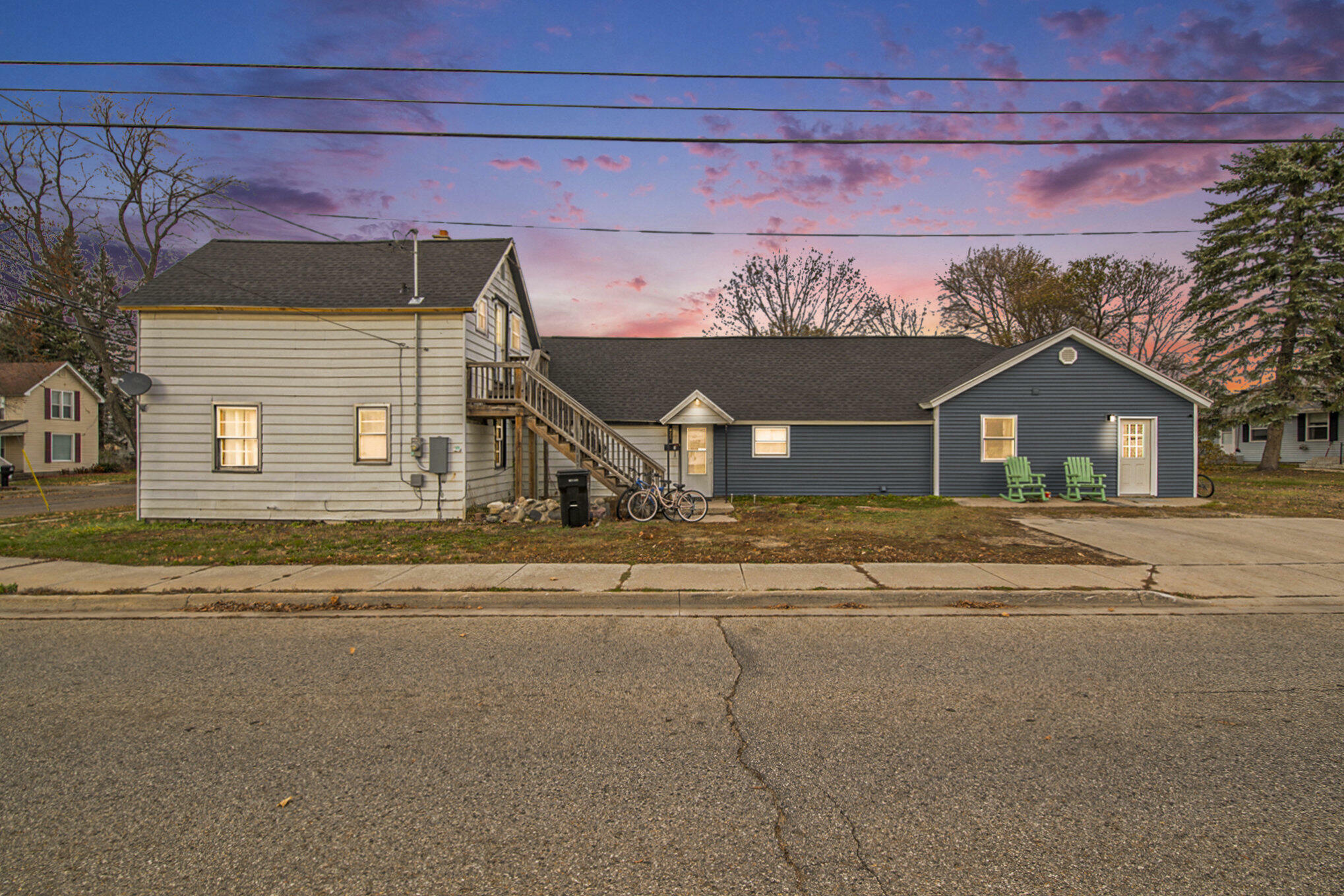 Property Photo:  421 S Court Avenue  MI 49735 