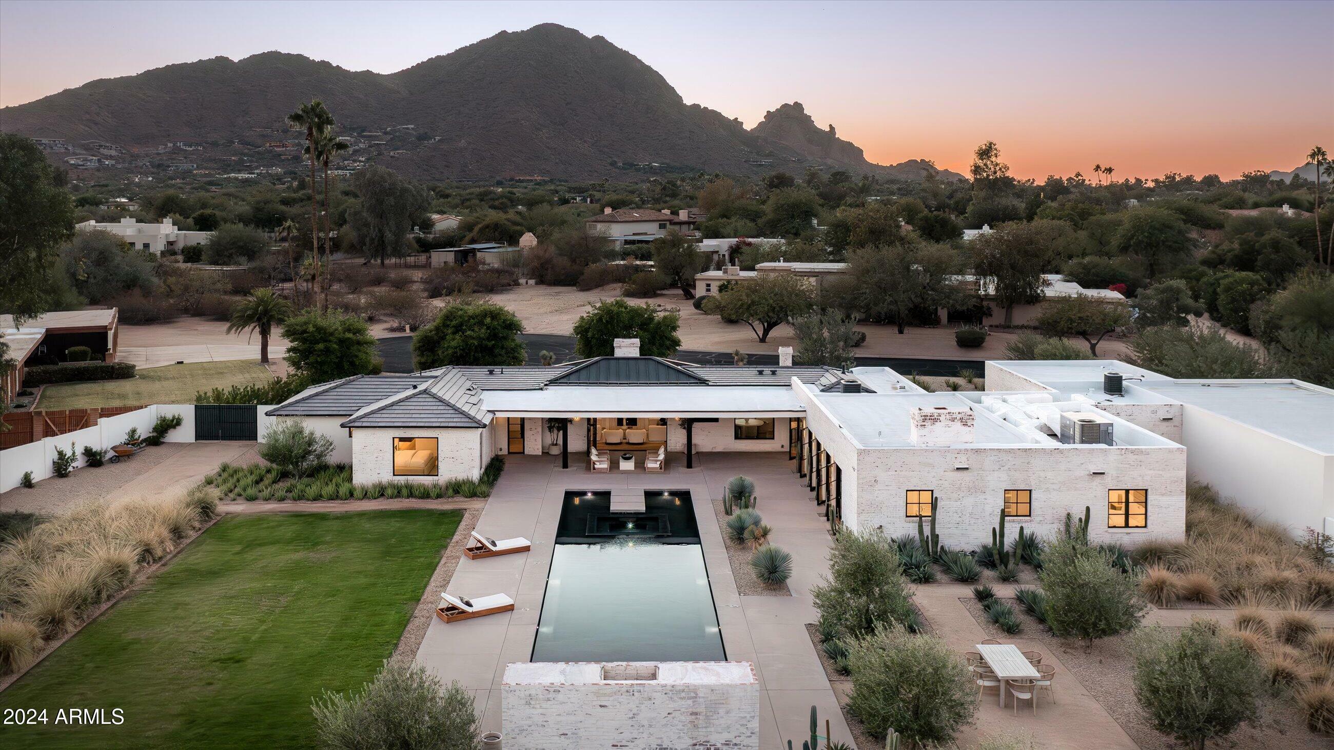 Property Photo: 5815 N Kiva Lane AZ 85253