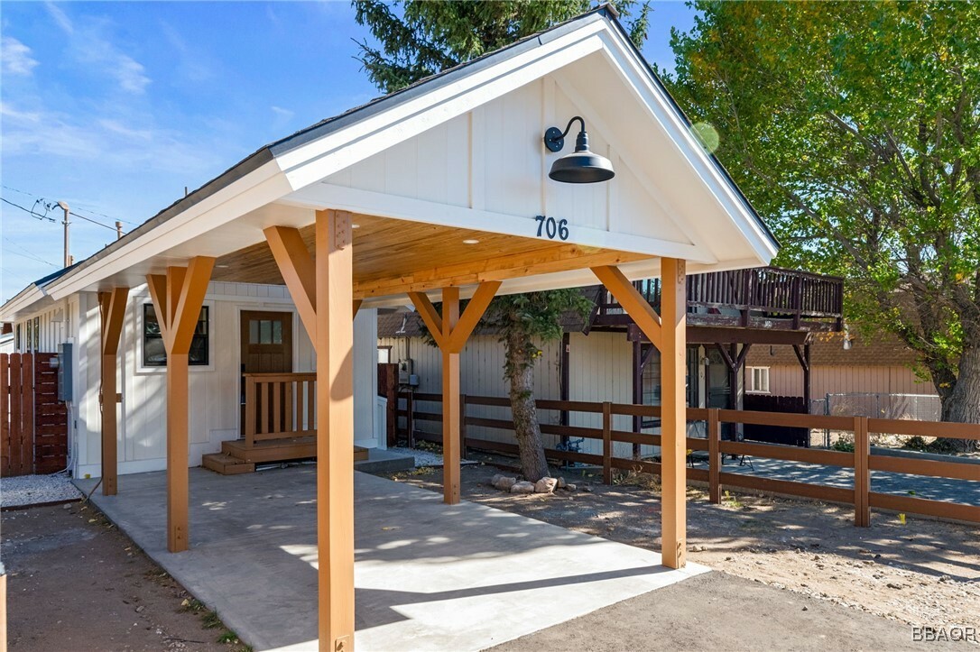 Property Photo:  706 N Division Drive  CA 92314 