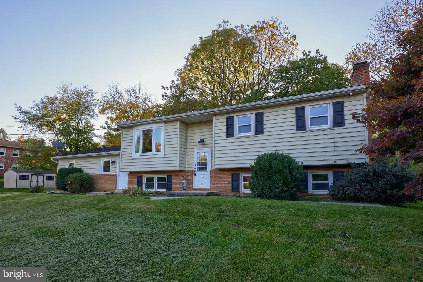 Property Photo:  60 N Conestoga Drive  PA 17602 