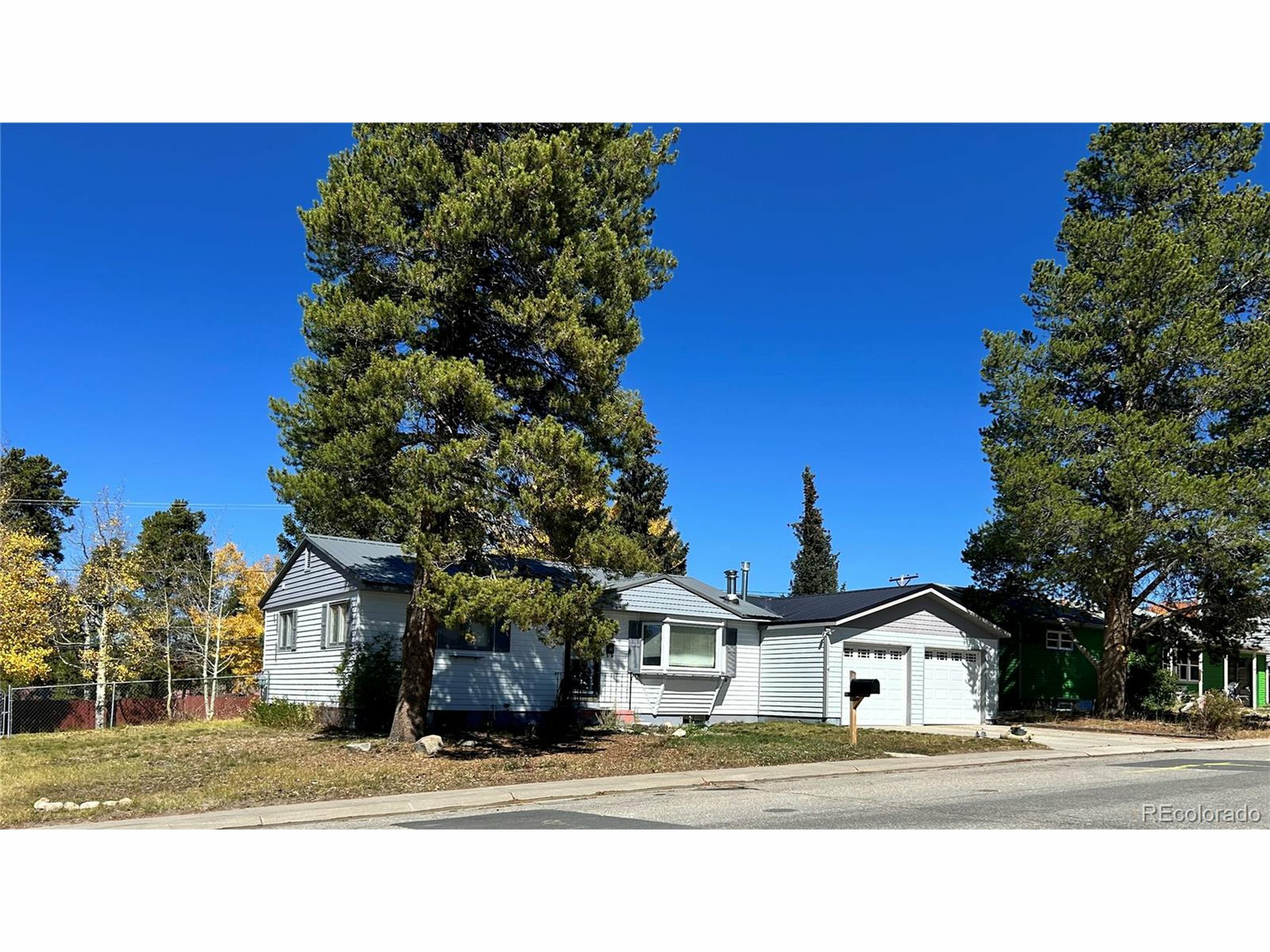 Property Photo:  626 W 6th St  CO 80461 