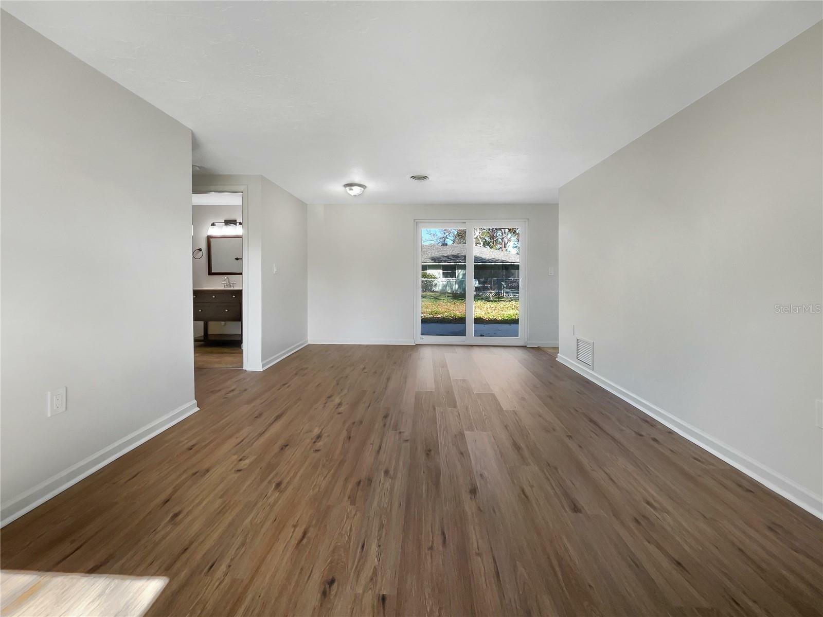 Property Photo:  290 Dragon Road  FL 34293 