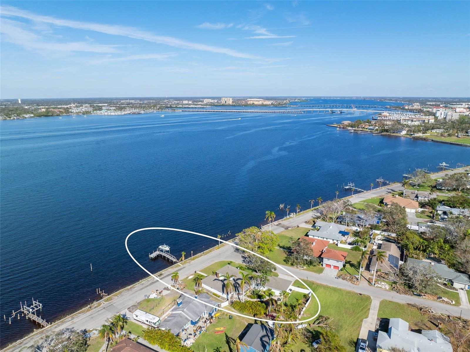 Property Photo:  2503 Riverview Boulevard  FL 34205 