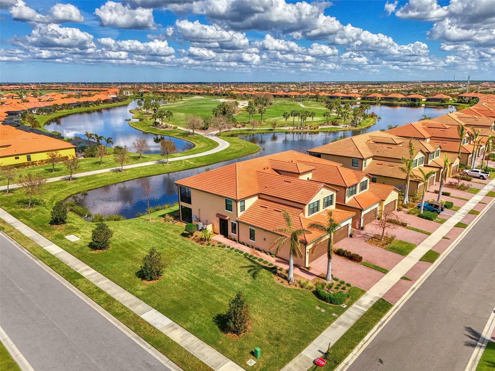 Property Photo: 10780 Tarflower Drive 101 FL 34293