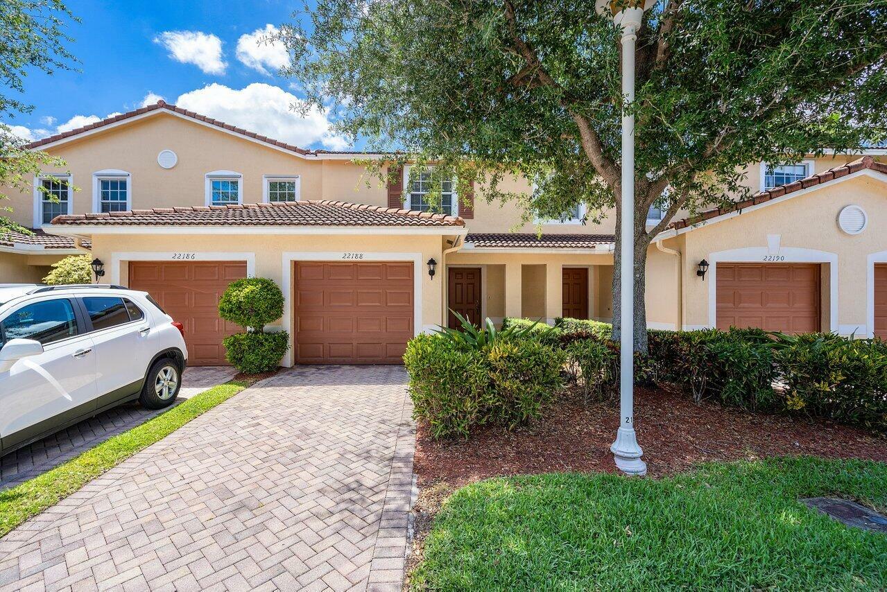 Property Photo:  22188 Majestic Woods Way  FL 33428 