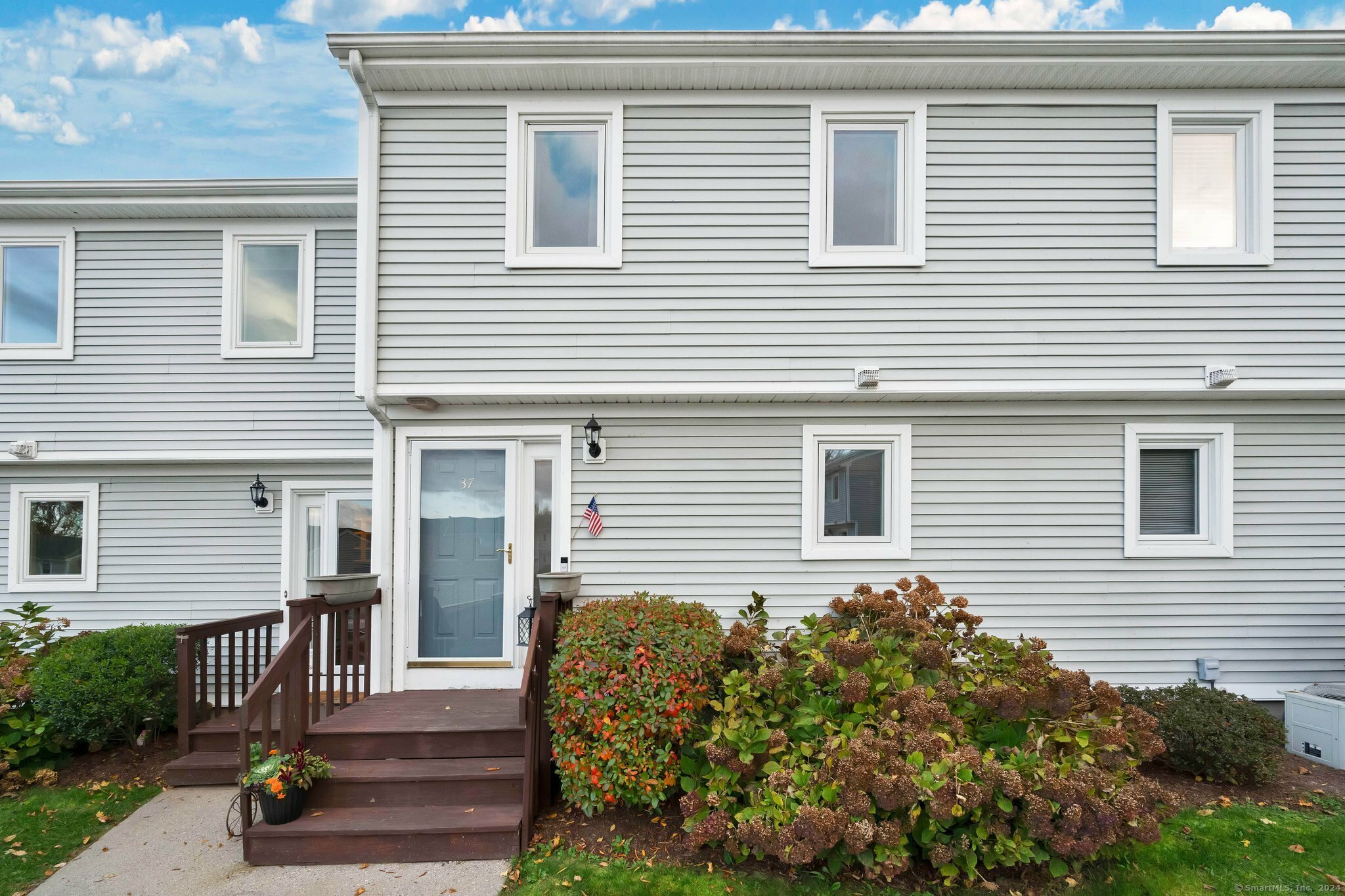 Property Photo:  37 Mallard Cove 37  CT 06424 