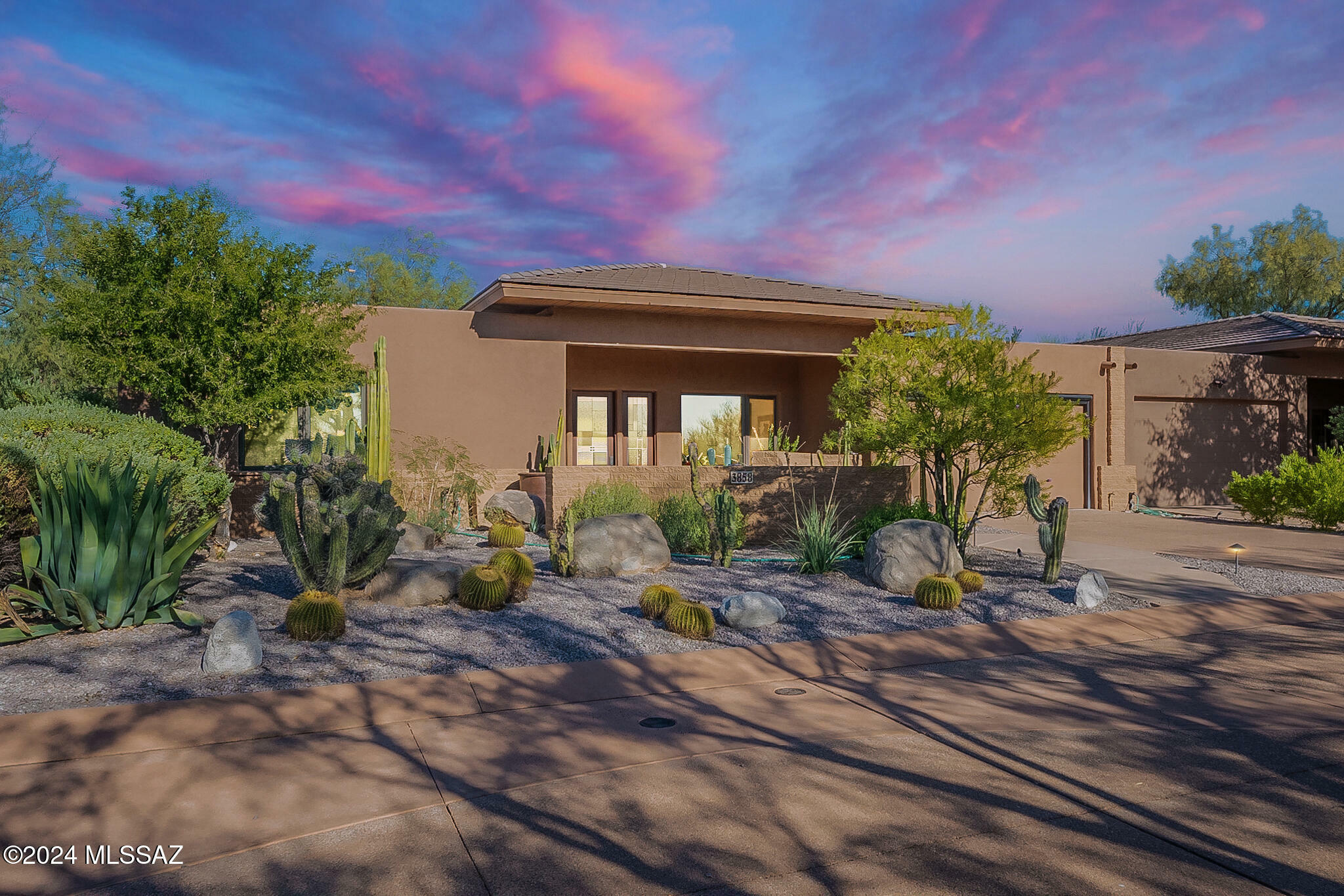 Property Photo:  3858 N Canyon Ranch Ridge Drive  AZ 85750 