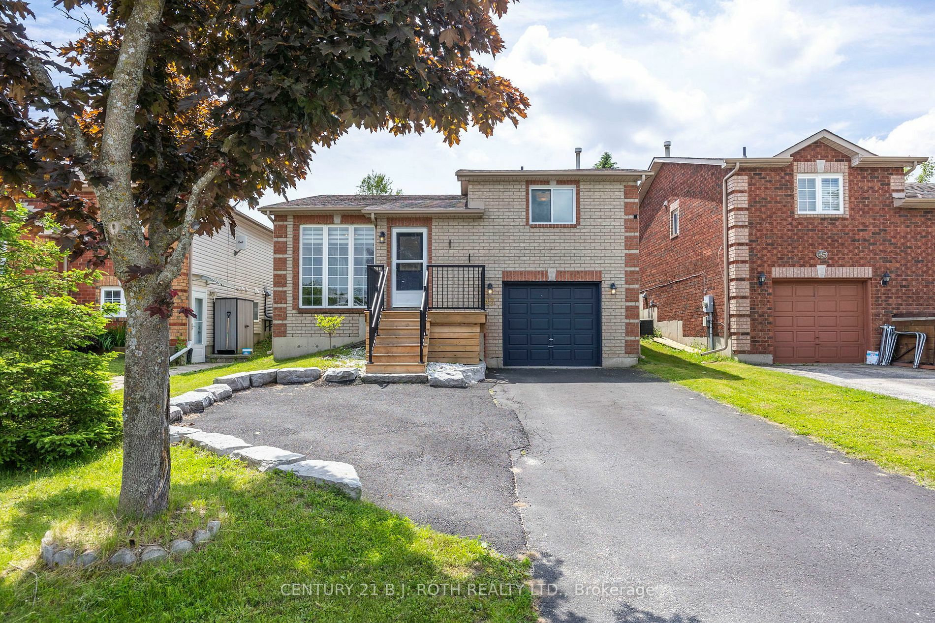 Property Photo:  47 Lougheed Rd  ON L4N 8G2 