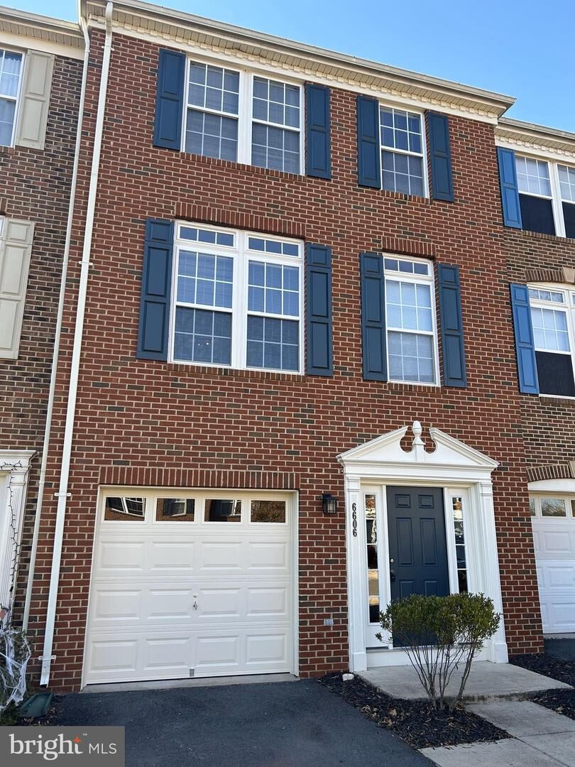 Property Photo:  6606 Parville Loop  VA 20155