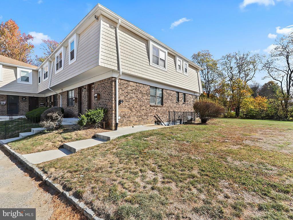 Property Photo:  2101 Silver Court  NJ 08690 