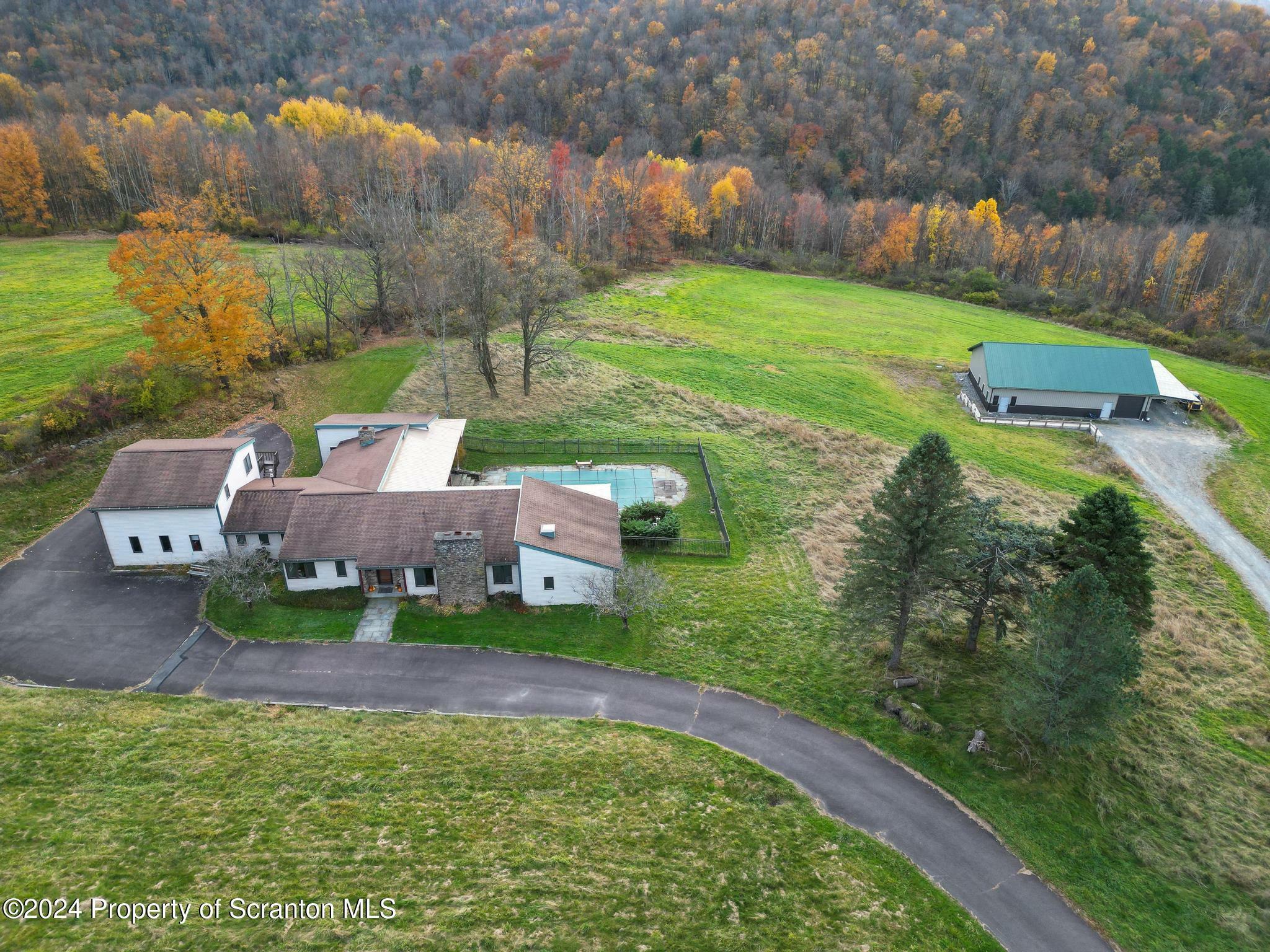 Property Photo:  330 Carbondale Road  PA 18471 