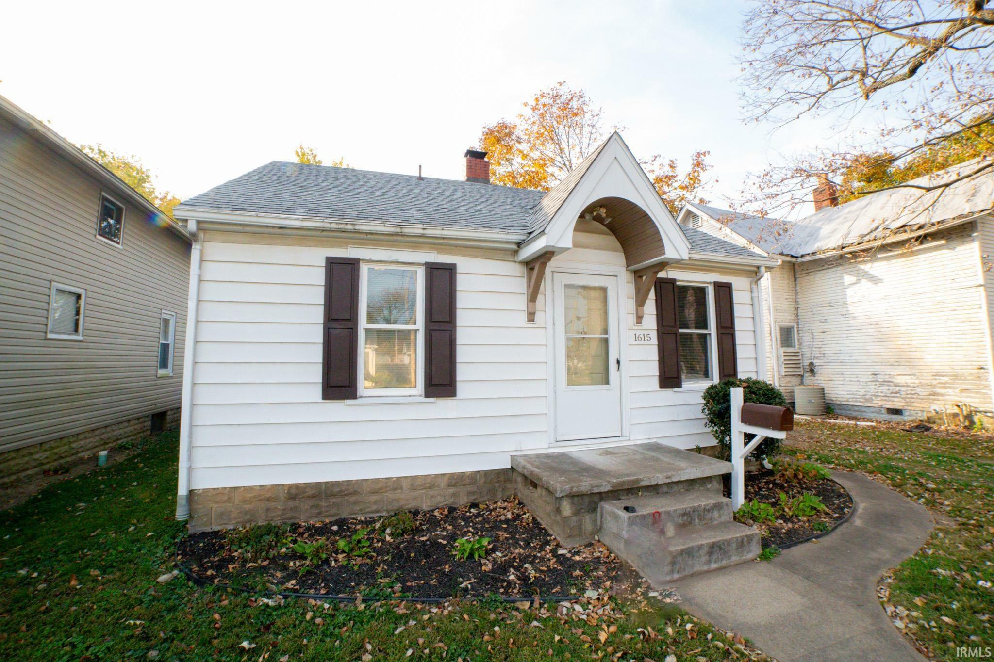 Property Photo:  1615 Eastwood Avenue  IN 47714 