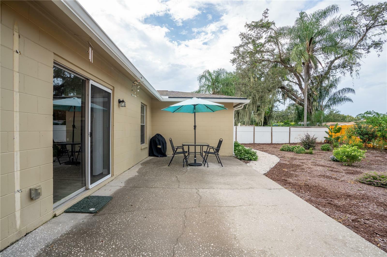 Property Photo:  739 Isleton Drive  FL 33511 