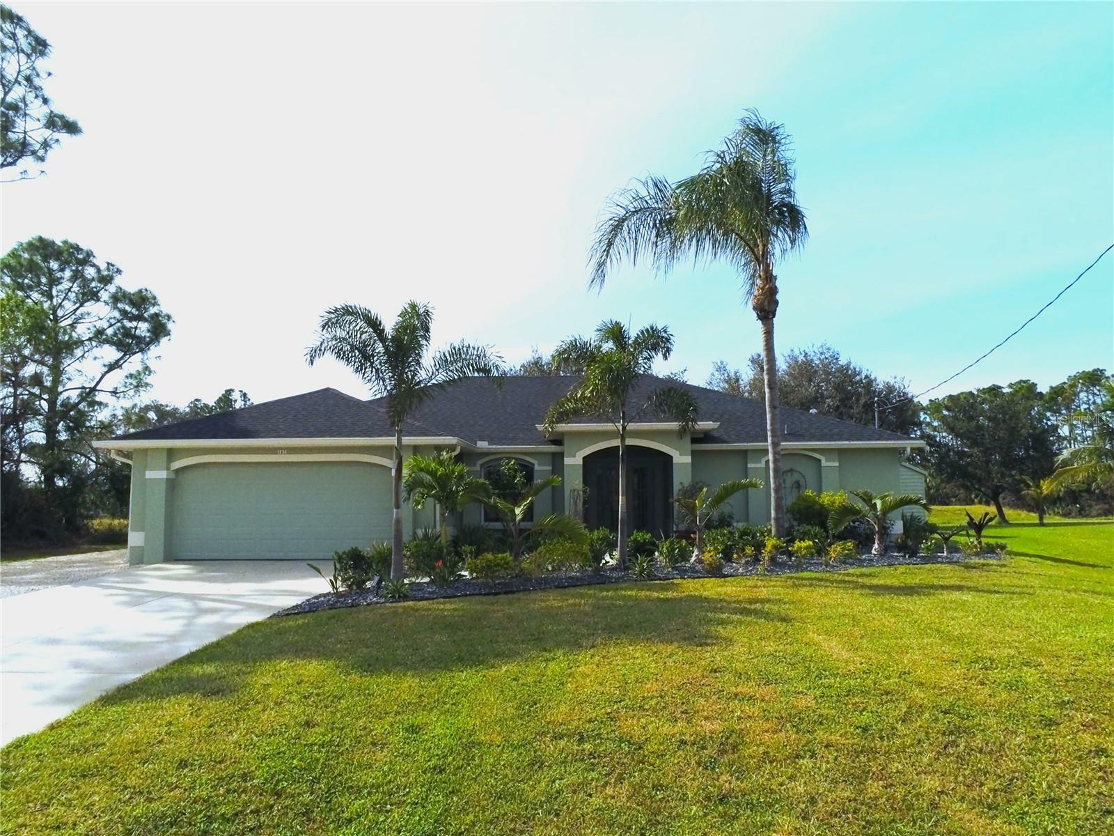 Property Photo:  1475 Gardenside Circle  FL 34288 