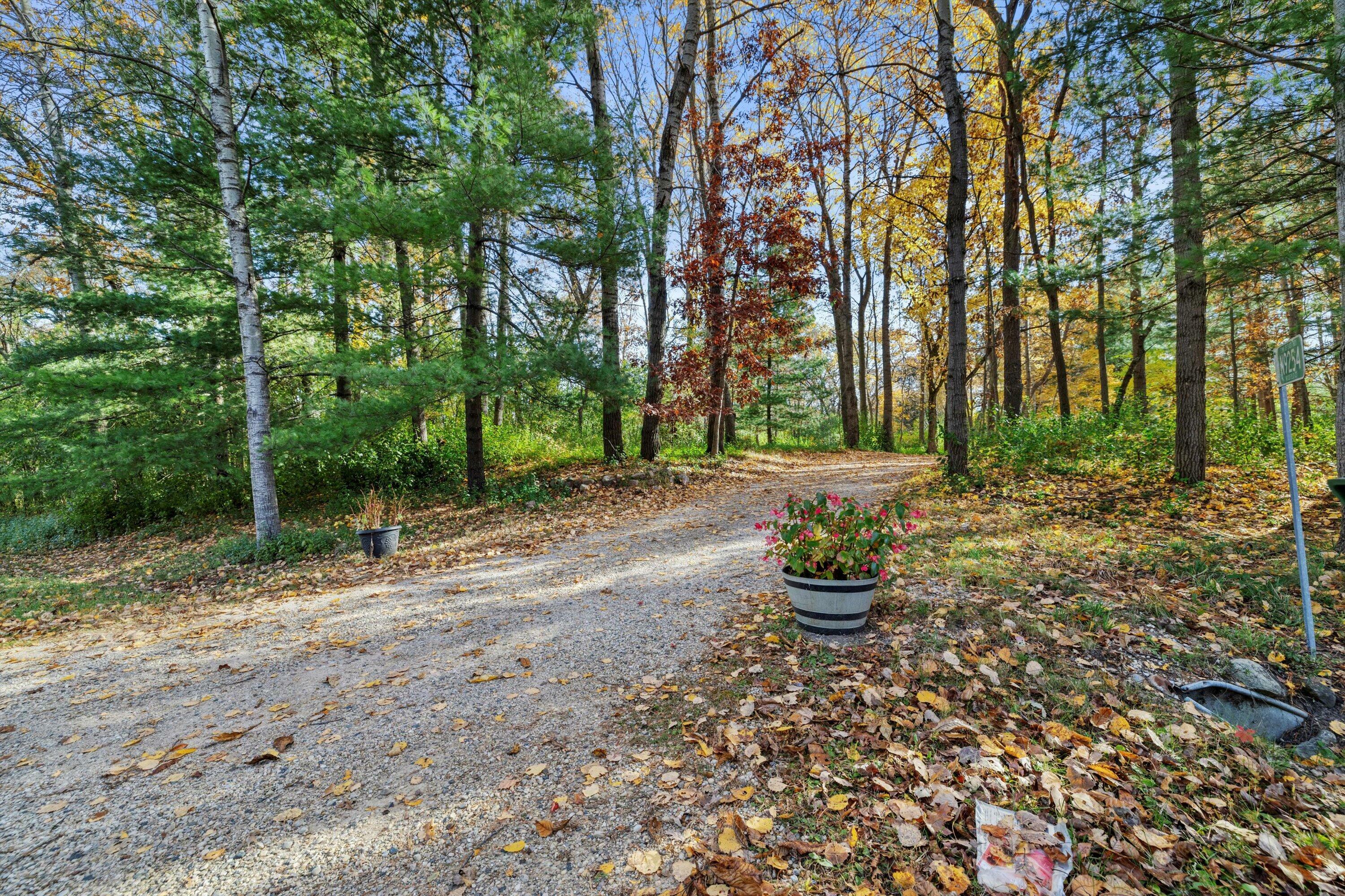 Property Photo:  N9254 Woodfield Ct  WI 53149 