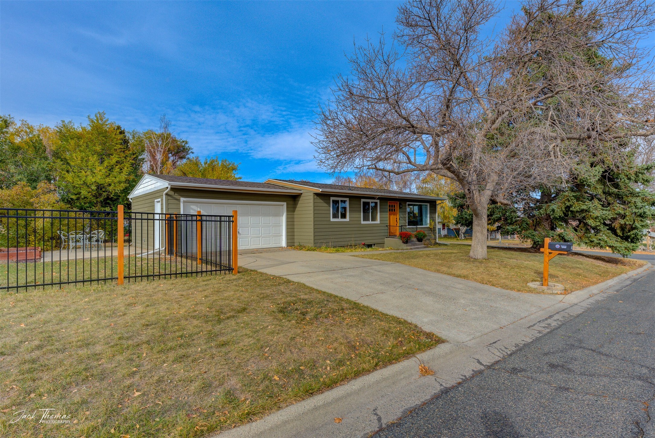 Property Photo:  330 N Oregon Street  MT 59601 