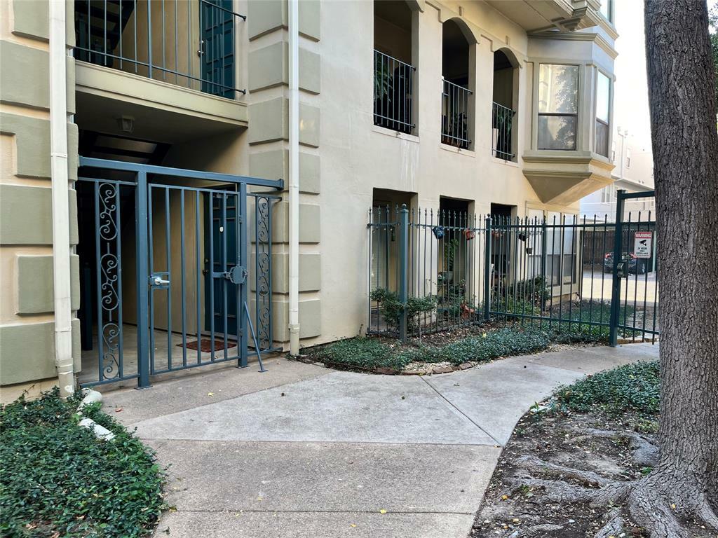 3105 San Jacinto Street 114  Dallas TX 75204 photo