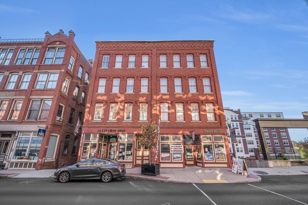 Property Photo:  62 Washington St 10  MA 01830 