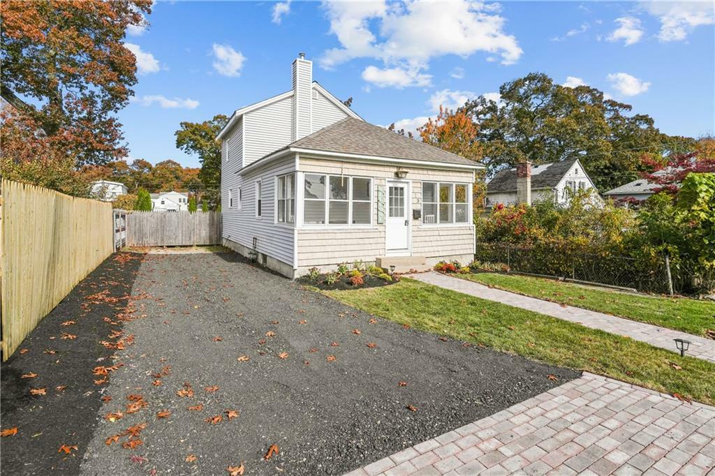 123 Kenway Avenue  Warwick RI 02889 photo