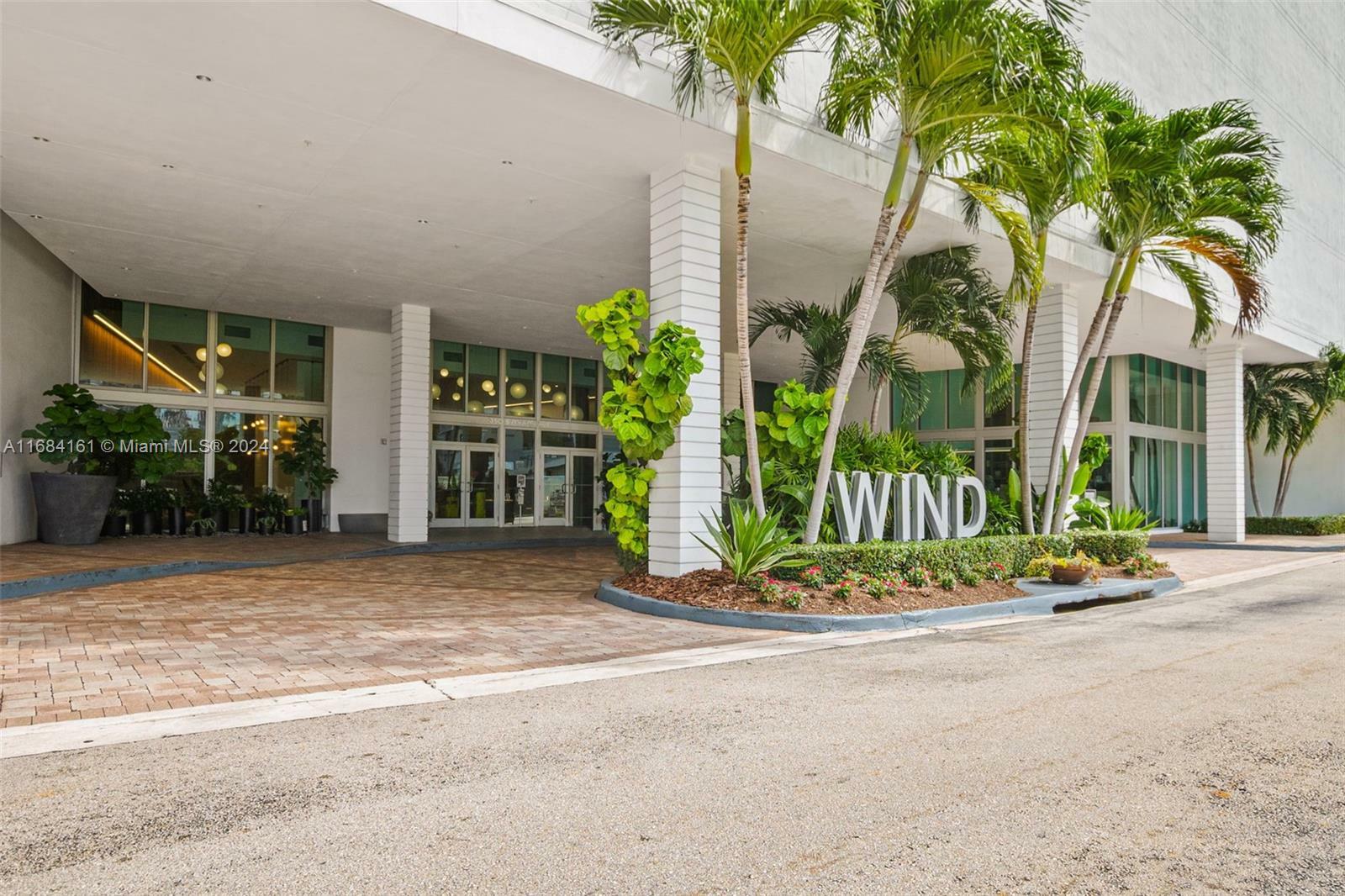 Property Photo:  350 S Miami Ave 1805  FL 33130 