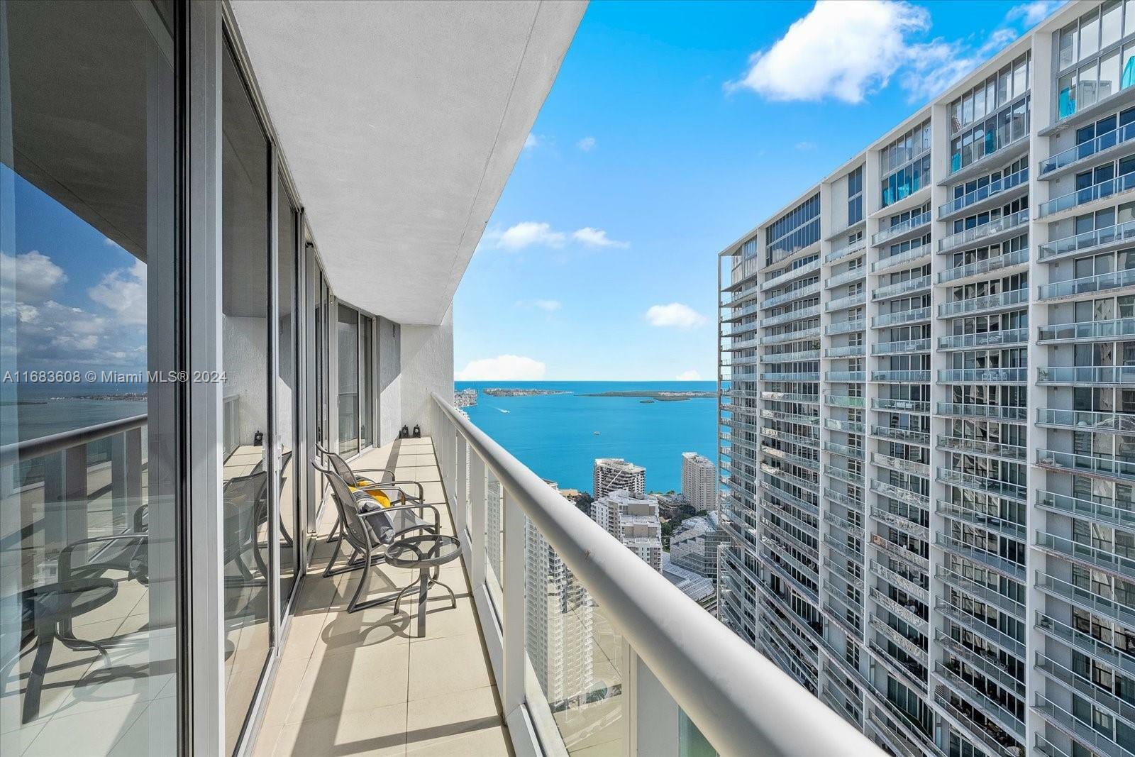 Property Photo:  475 Brickell Ave 5113  FL 33131 