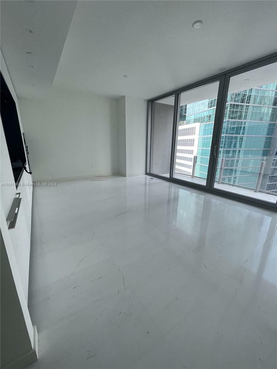 Property Photo:  300 Biscayne Blvd Way 4208  FL 33131 