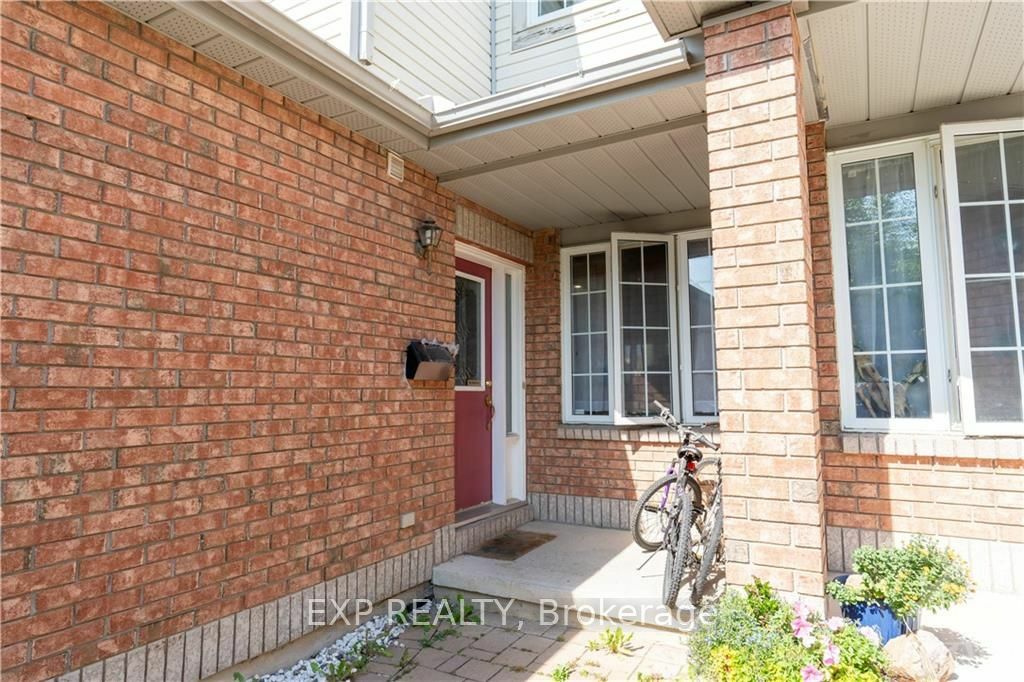 Photo de la propriété:  1089 Ballantyne Dr  ON K4A 4C6 