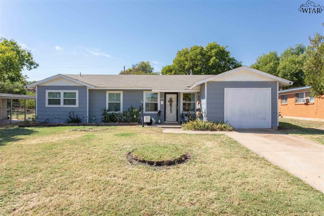 Property Photo:  1628 Sumner Terrace  TX 76306 