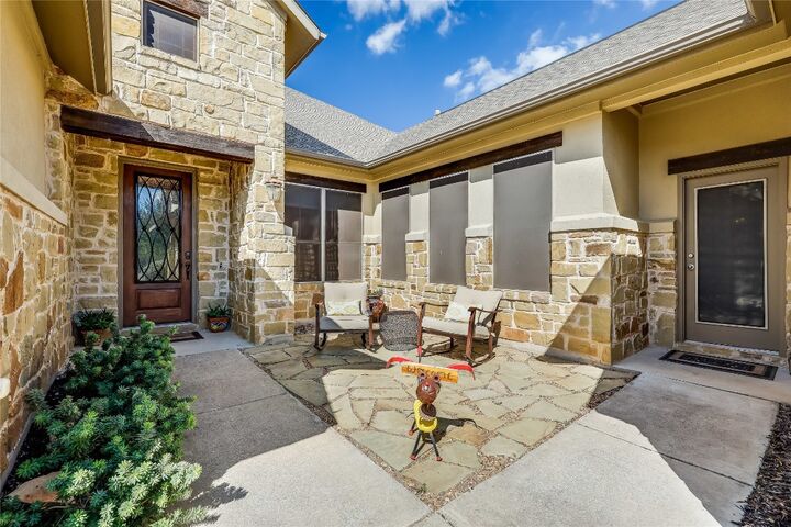Property Photo: 7618 Turnback Ledge Trail TX 78645