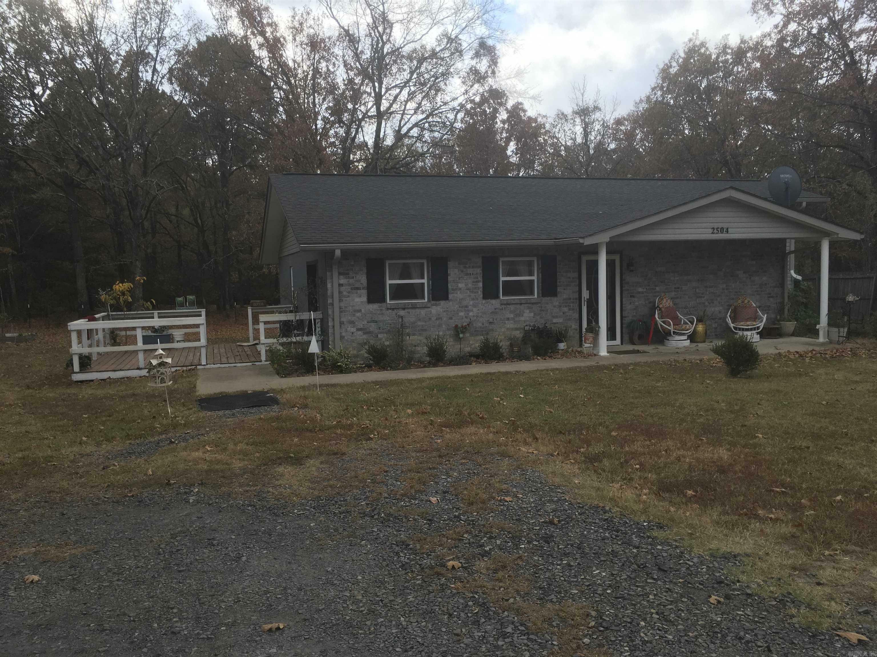 Property Photo: 2504 Sutherland Ave AR 71953-0000