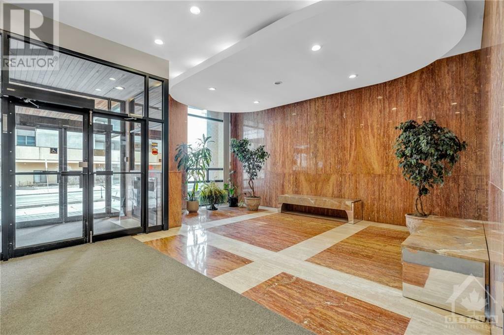 Photo de la propriété:  475 Laurier Avenue West 702  ON K1R 7X1 